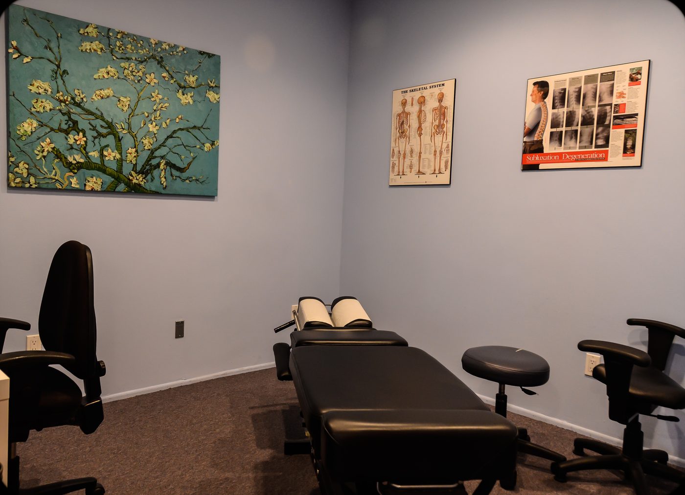 Chiropractic adjusting room at the Grand Central office